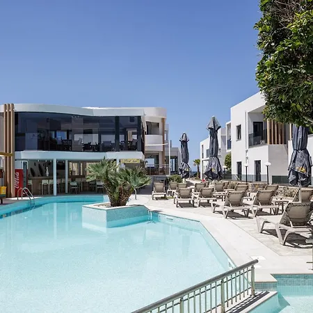 Golden Bay Boutique Hotel & Bungalows-3